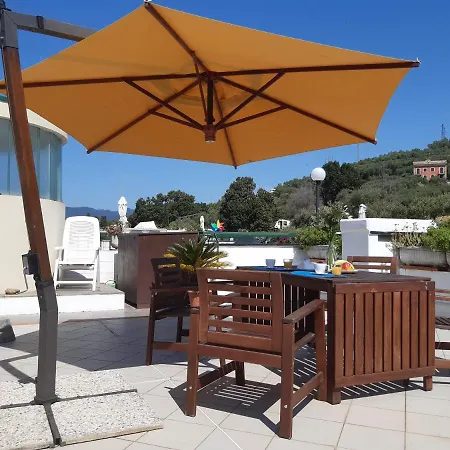 La Terrazza Tra Il Mare E Gli Ulivi By Holiday World Lavagna Exterior foto